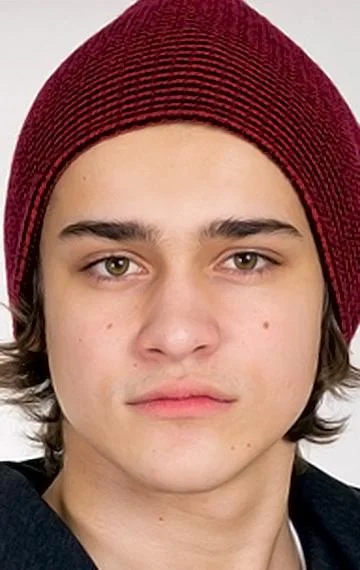 Максим Девизоров